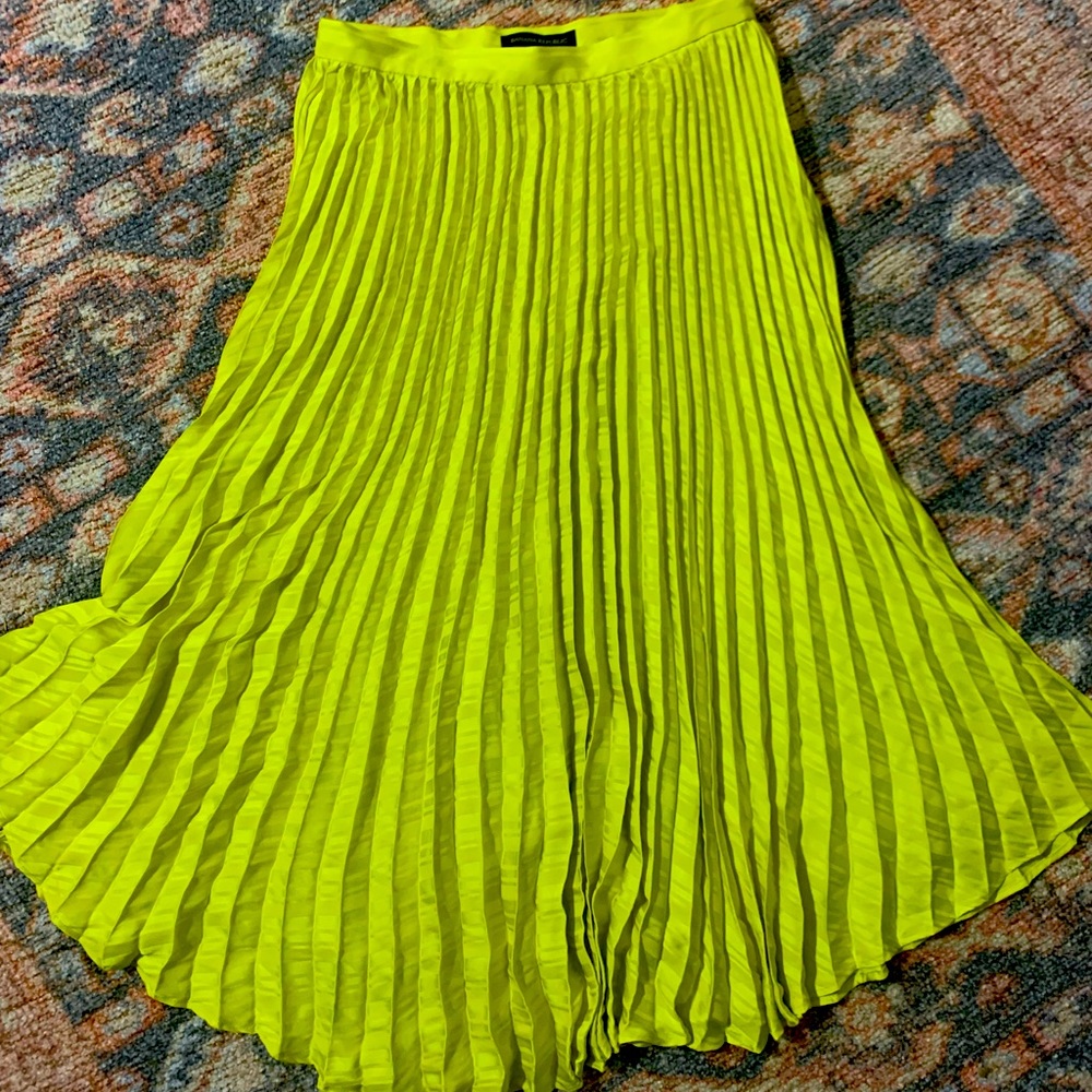 Yellow flowy skirt